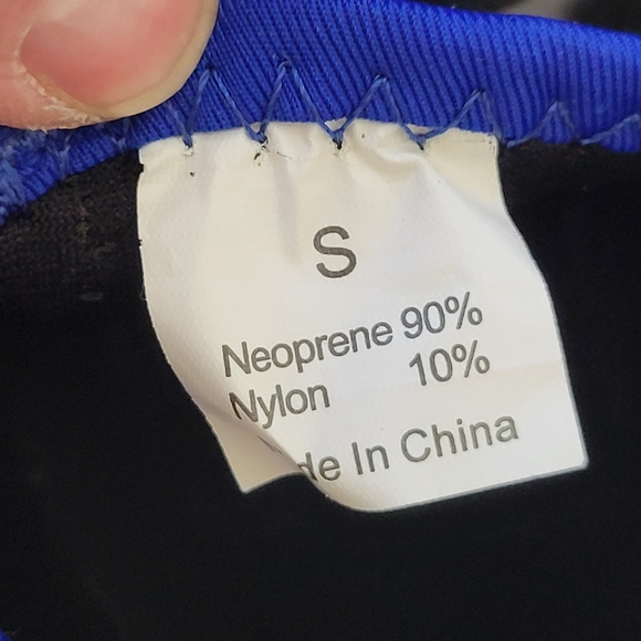 Aqua Socks and Fun Toes Bundle Fits A Ladies 7 or 7.5 - Picture 7 of 7